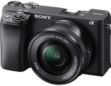 Sony Alpha a6400 + Sony E PZ 16-50mm F3.5-5.6 OSS II black APS-C