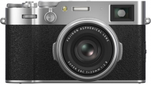 Fujifilm X100VI sidabrinis