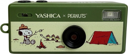 YASHICA Funtastic Keychain Camera (Snoopys Summit)